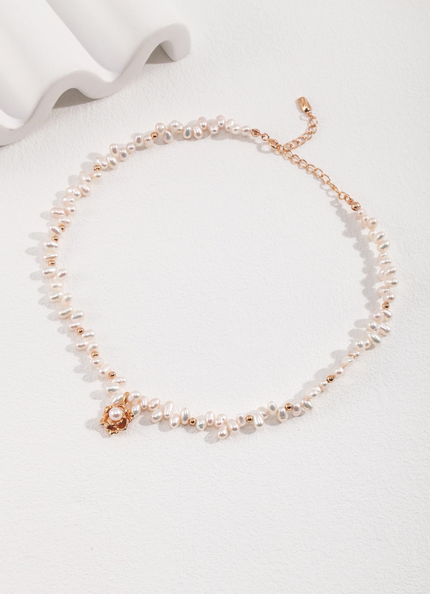 Camellia Bloom Pearl Necklace