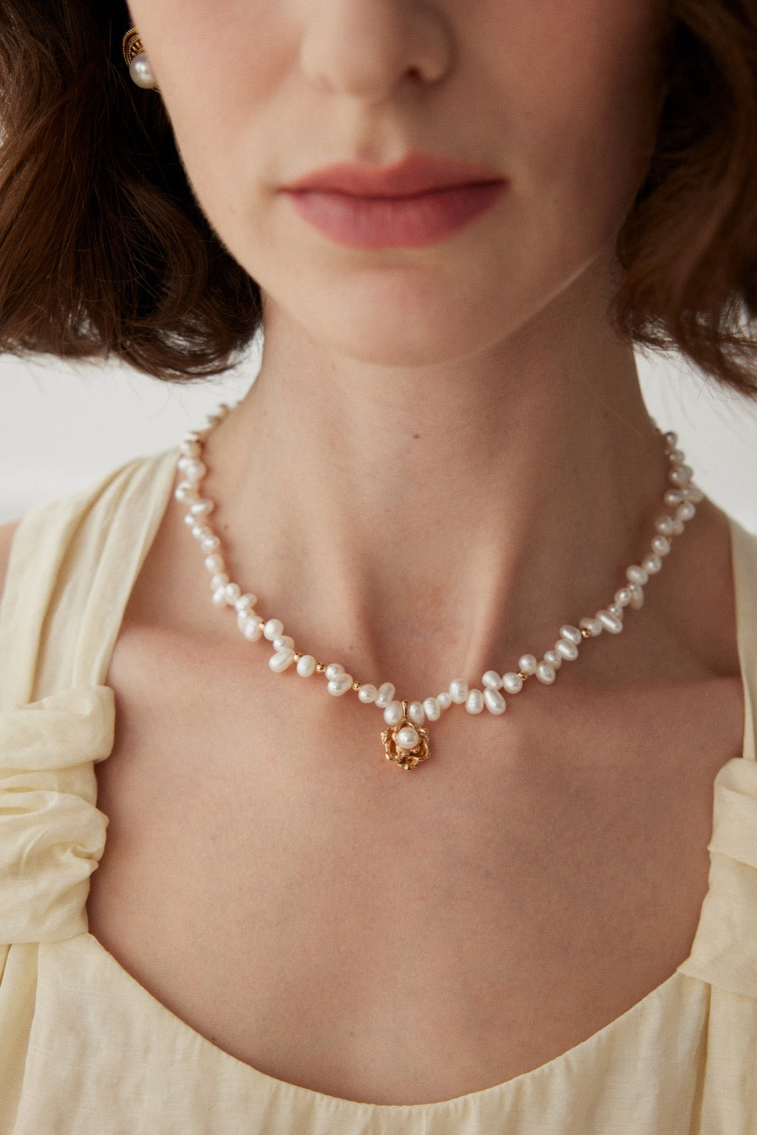 Camellia Bloom Pearl Necklace