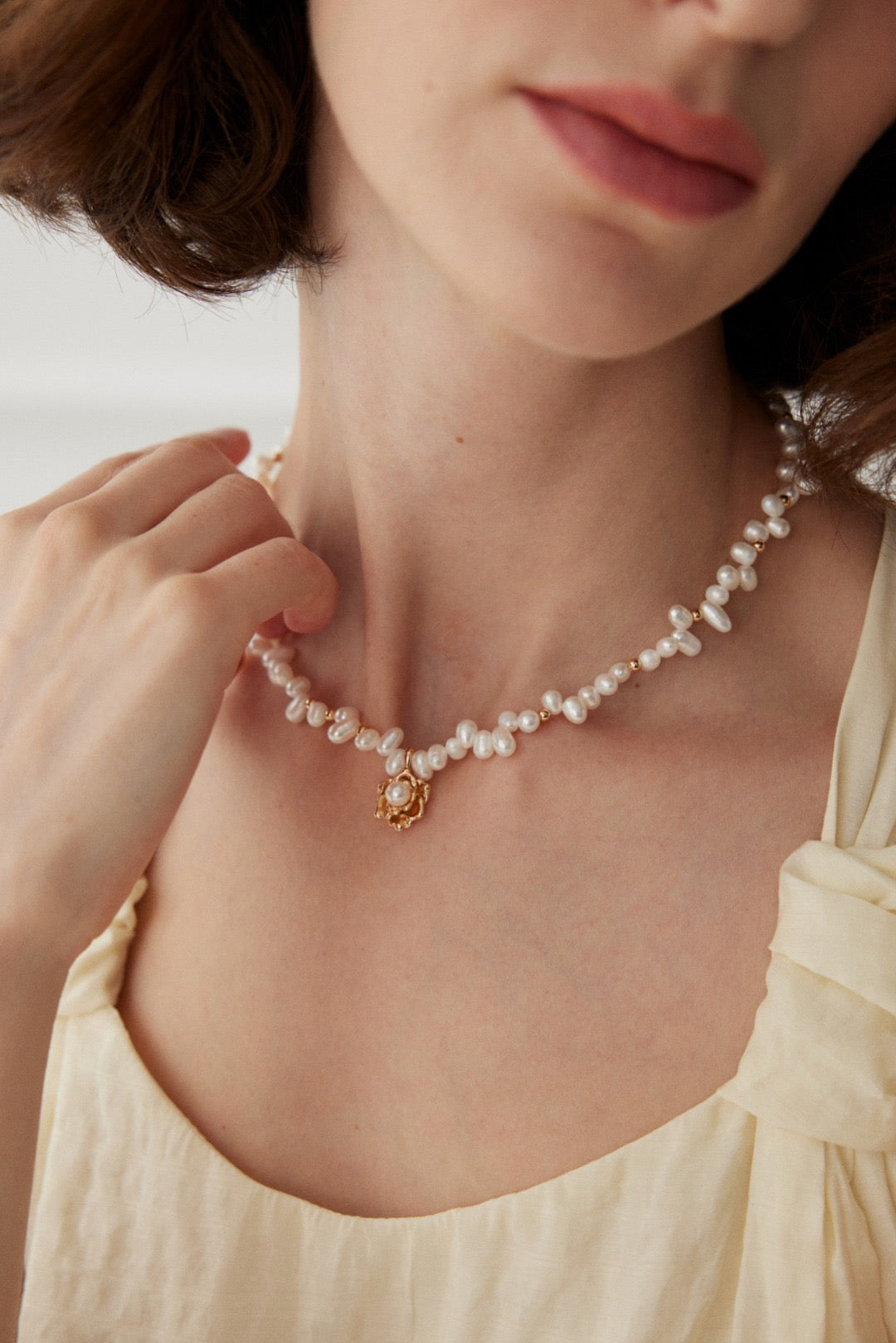 Camellia Bloom Pearl Necklace