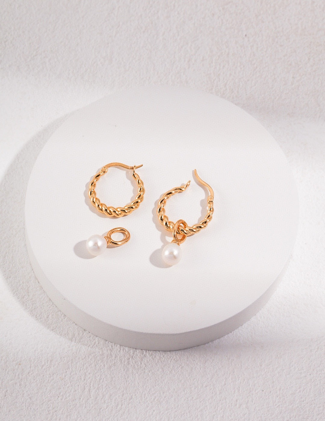 Twillight Pearl Hoops