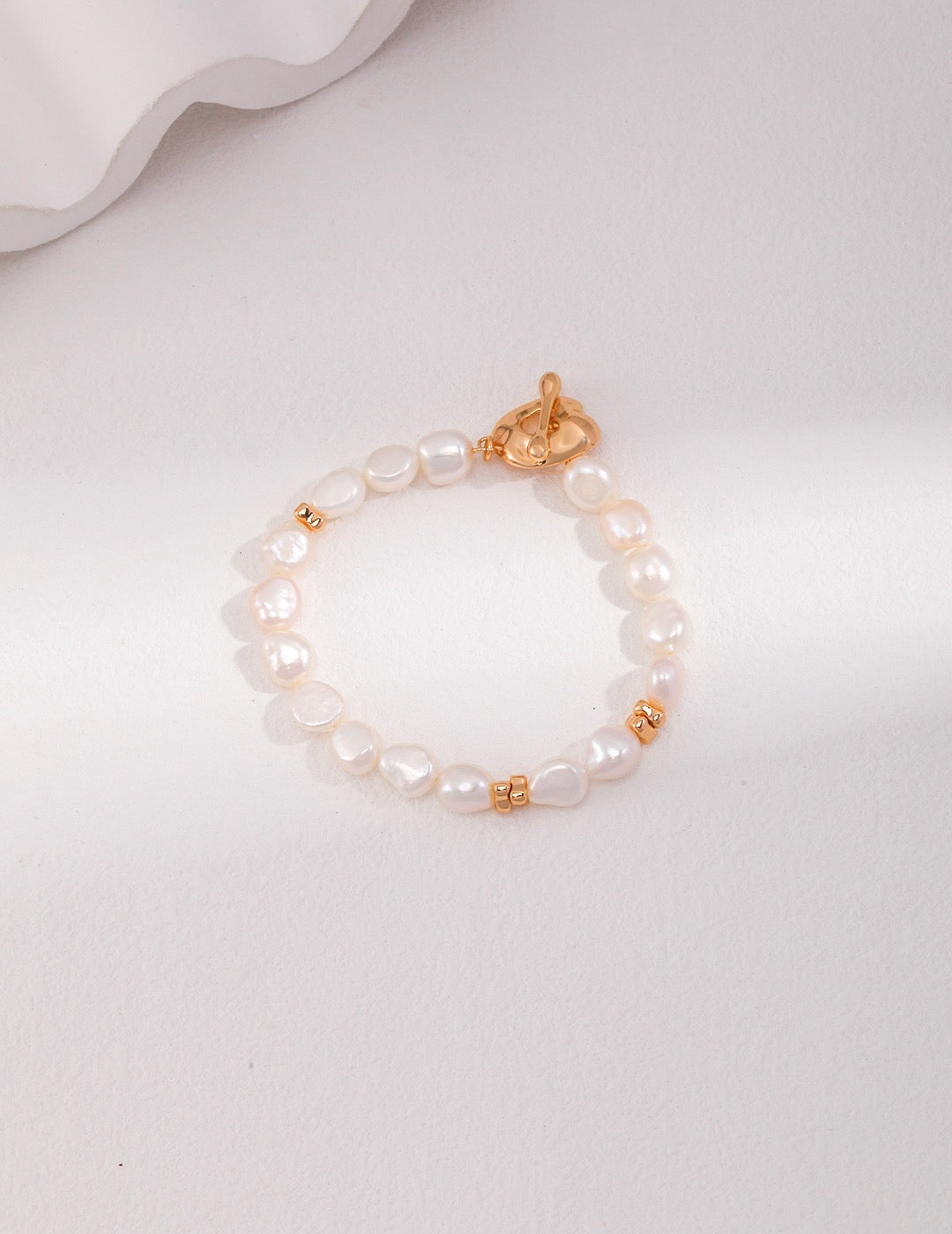 Moonlit Pearl Bracelet